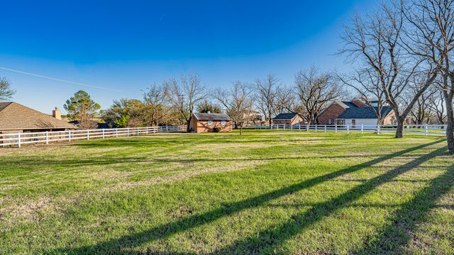 5615 Equestrian Court, Granbury, TX 76049