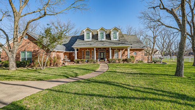 5615 Equestrian Court, Granbury, TX 76049