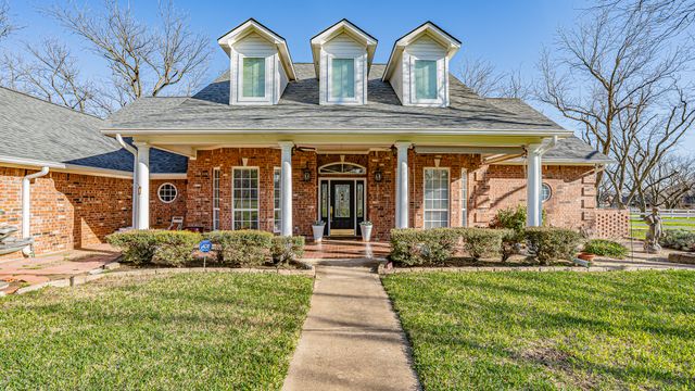 5615 Equestrian Court, Granbury, TX 76049