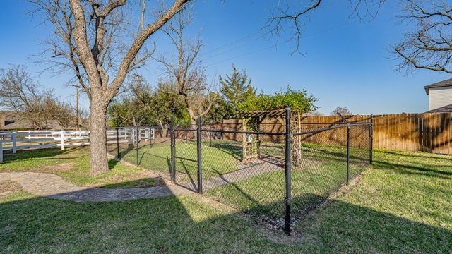 5615 Equestrian Court, Granbury, TX 76049