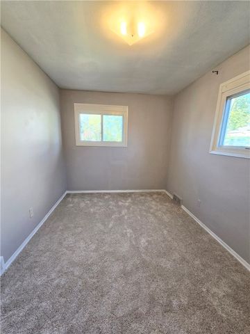 223 Emerson Avenue, Farrell, PA 16121