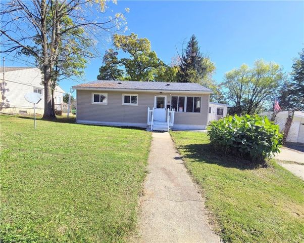 223 Emerson Avenue, Farrell, PA 16121