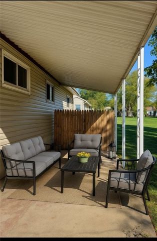 223 Emerson Avenue, Farrell, PA 16121