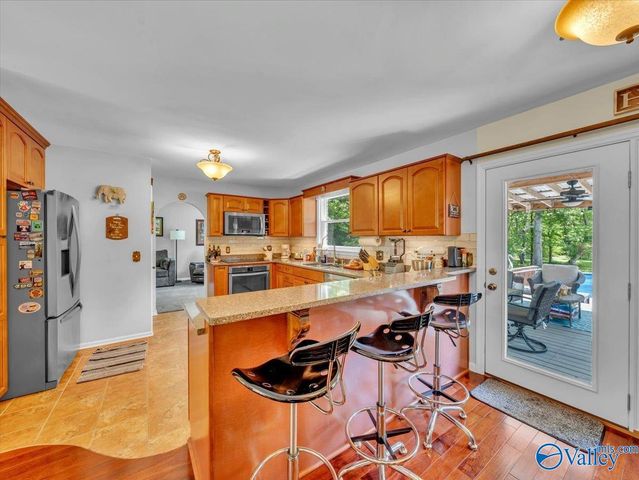 4715 Alabama Highway 79, Guntersville, AL 35976