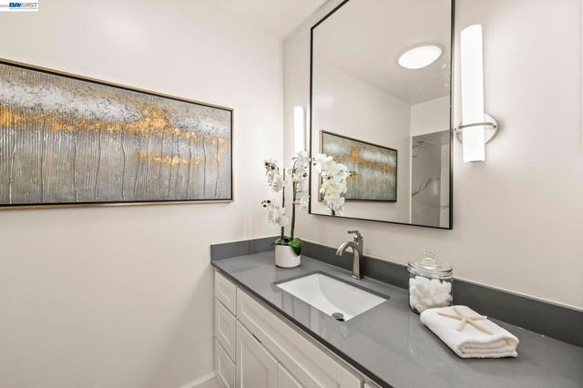 3305 3305 Arcadian Dr, Castro Valley, CA 94546