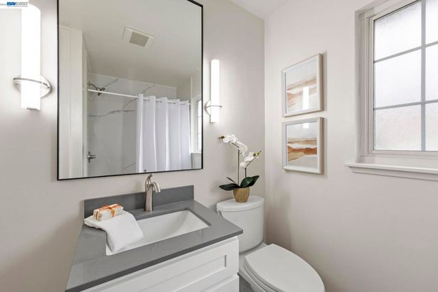 3305 3305 Arcadian Dr, Castro Valley, CA 94546