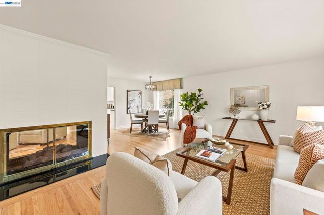 3305 3305 Arcadian Dr, Castro Valley, CA 94546