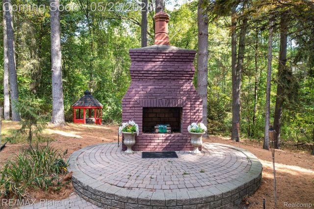 5479 River Ridge Drive, Genoa Township, MI 48116