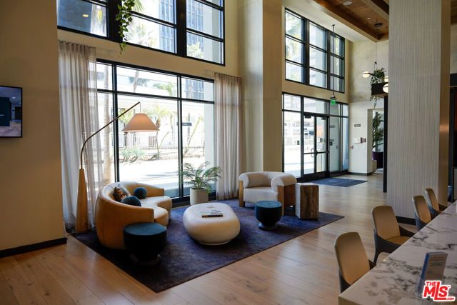 250 E Broadway 304, Long Beach, CA 90802