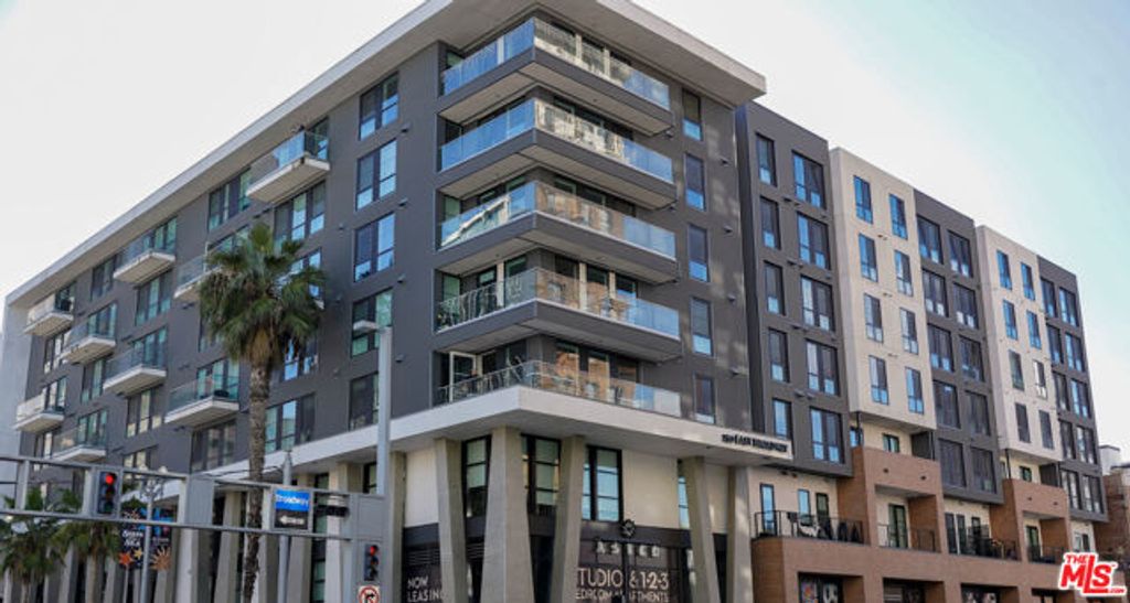 250 E Broadway 304, Long Beach, CA 90802