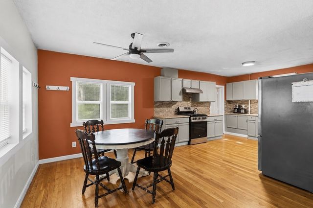 8 Martel St, Acushnet, MA 02743