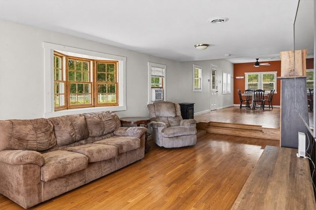 8 Martel St, Acushnet, MA 02743