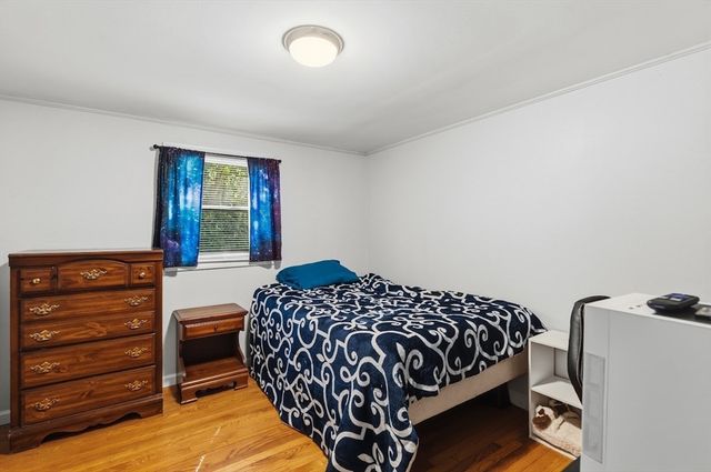 8 Martel St, Acushnet, MA 02743