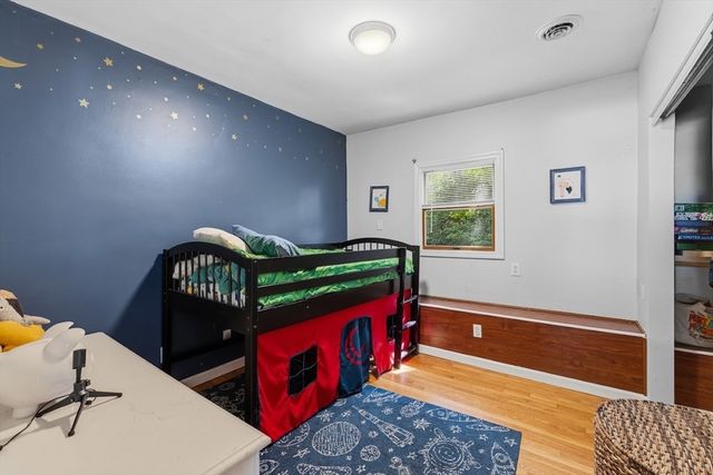 8 Martel St, Acushnet, MA 02743