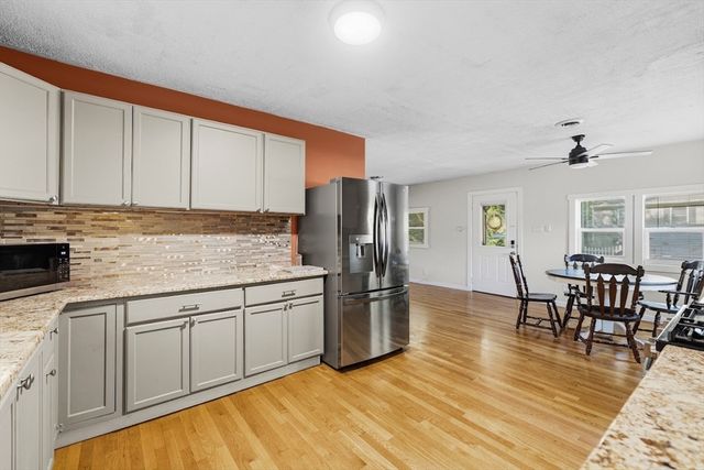 8 Martel St, Acushnet, MA 02743