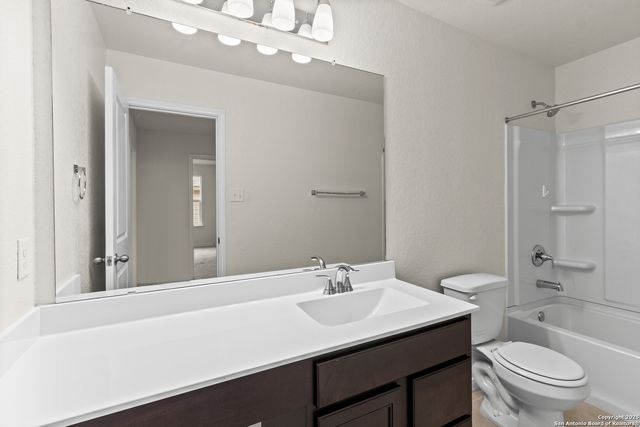 547 Deer Crest, New Braunfels, TX 78130