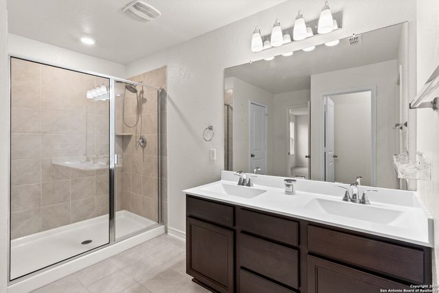 547 Deer Crest, New Braunfels, TX 78130