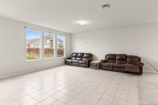 547 Deer Crest, New Braunfels, TX 78130