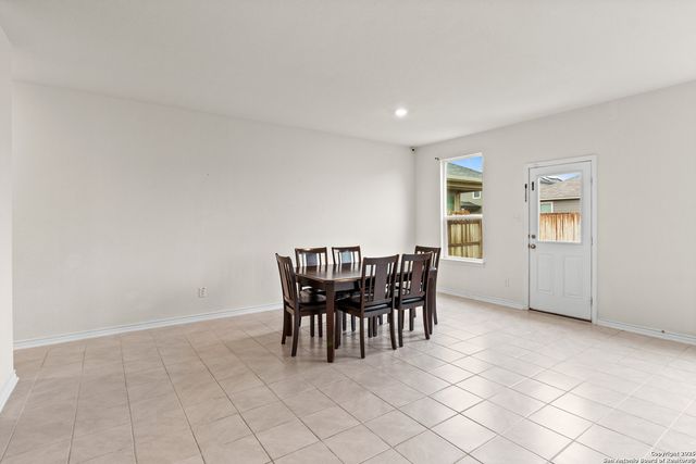 547 Deer Crest, New Braunfels, TX 78130