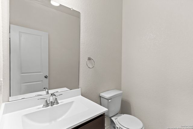 547 Deer Crest, New Braunfels, TX 78130