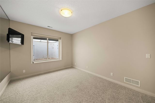 858 Burr Oaks Drive, West Des Moines, IA 50266