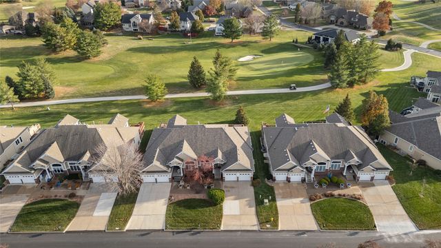 858 Burr Oaks Drive, West Des Moines, IA 50266