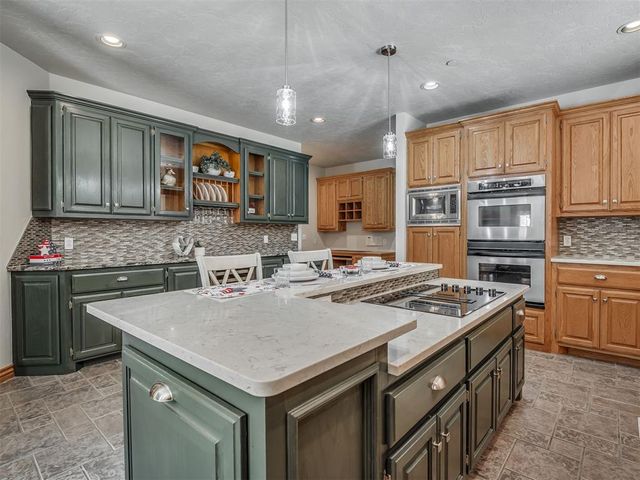 4001 Braxton Way, Edmond, OK 73034