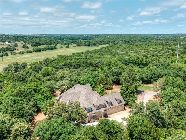 4001 Braxton Way, Edmond, OK 73034