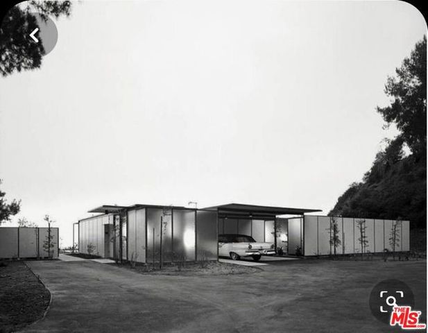 8205 Laurelmont, Los Angeles, CA 90046