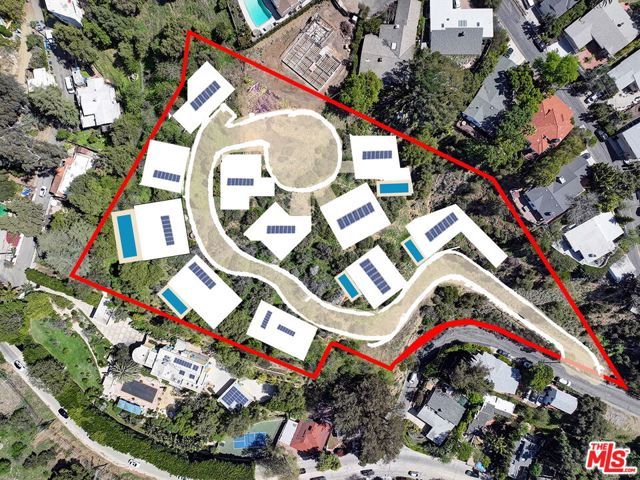 8205 Laurelmont, Los Angeles, CA 90046