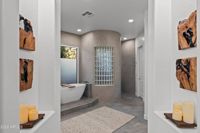 6626 E Bent Tree Drive, Scottsdale, AZ 85266