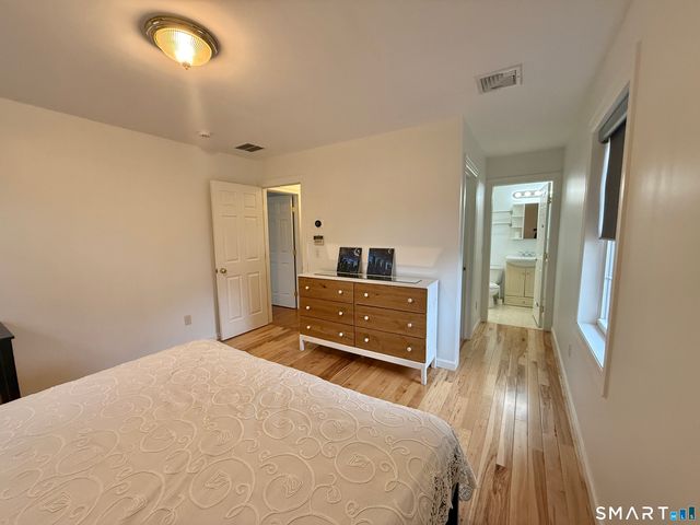 70 Renwick Place, Bridgeport, CT 06604