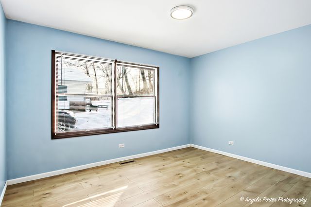 831 Washington Street 2, Woodstock, IL 60098