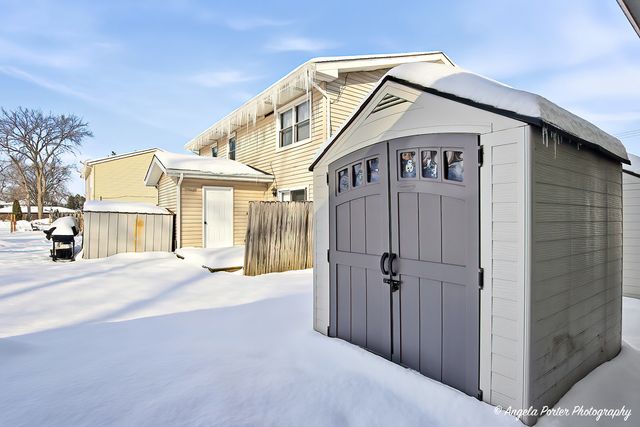 831 Washington Street 2, Woodstock, IL 60098