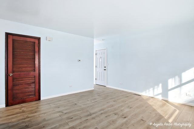 831 Washington Street 2, Woodstock, IL 60098