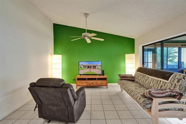 1527 SW 22nd Terrace, Deerfield Beach, FL 33442
