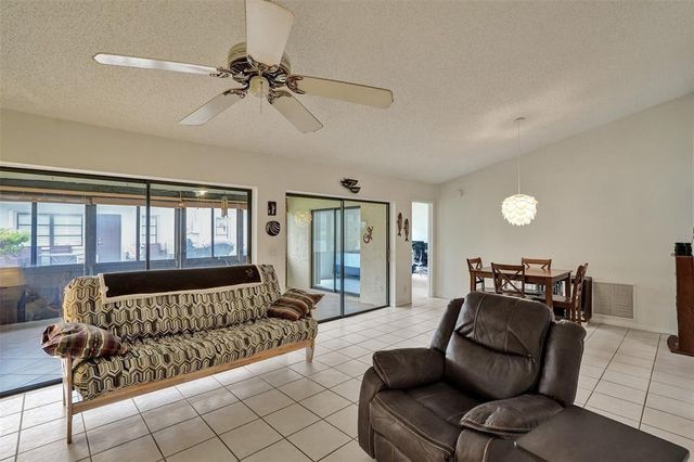 1527 SW 22nd Terrace, Deerfield Beach, FL 33442