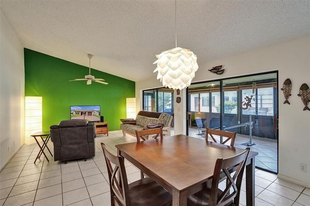 1527 SW 22nd Terrace, Deerfield Beach, FL 33442