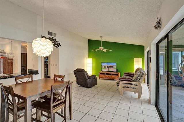 1527 SW 22nd Terrace, Deerfield Beach, FL 33442