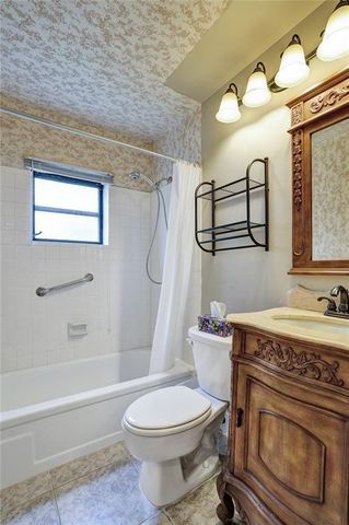 1527 SW 22nd Terrace, Deerfield Beach, FL 33442