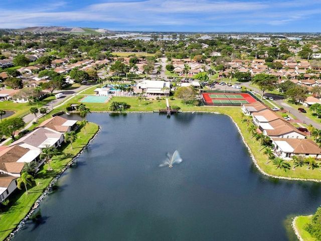 1527 SW 22nd Terrace, Deerfield Beach, FL 33442