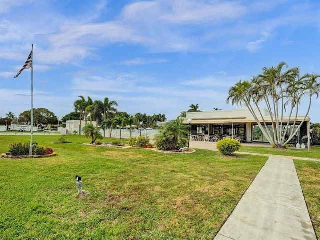 1527 SW 22nd Terrace, Deerfield Beach, FL 33442