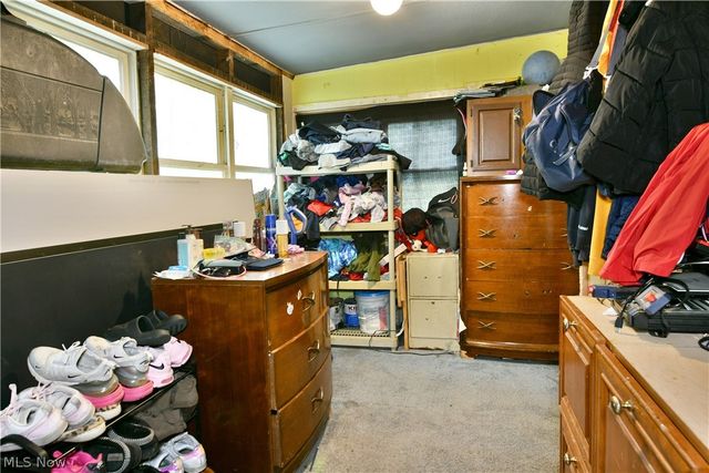 42 Dangel Avenue, Akron, OH 44312