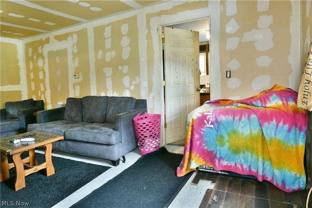 42 Dangel Avenue, Akron, OH 44312