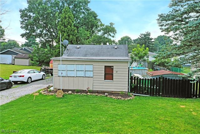 42 Dangel Avenue, Akron, OH 44312