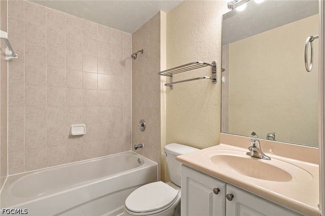 1227 SE 23rd PL 2, Cape Coral, FL 33990