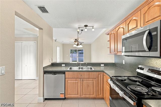 1227 SE 23rd PL 2, Cape Coral, FL 33990