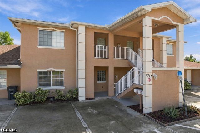 1227 SE 23rd PL 2, Cape Coral, FL 33990