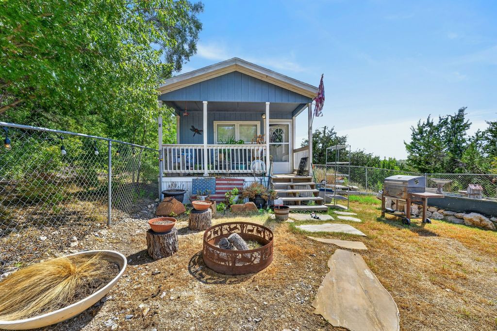 2809 Cypress Street, Granbury, TX 76048 — exterior