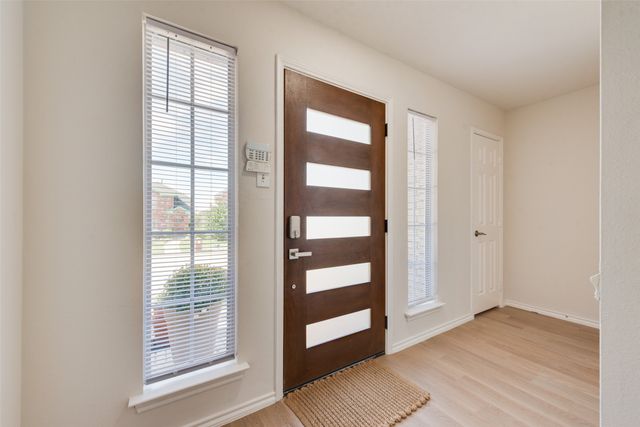 4104 Creekmeadow Drive, Carrollton, TX 75010